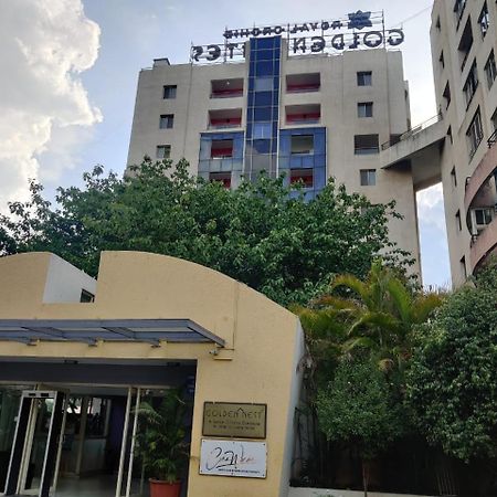 Royal Orchid Golden Suites Пуне Екстер'єр фото
