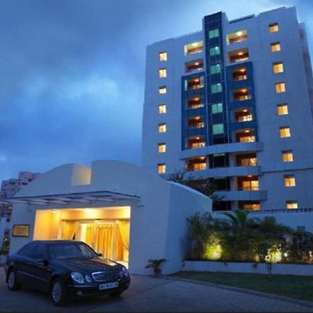 Royal Orchid Golden Suites Пуне Екстер'єр фото