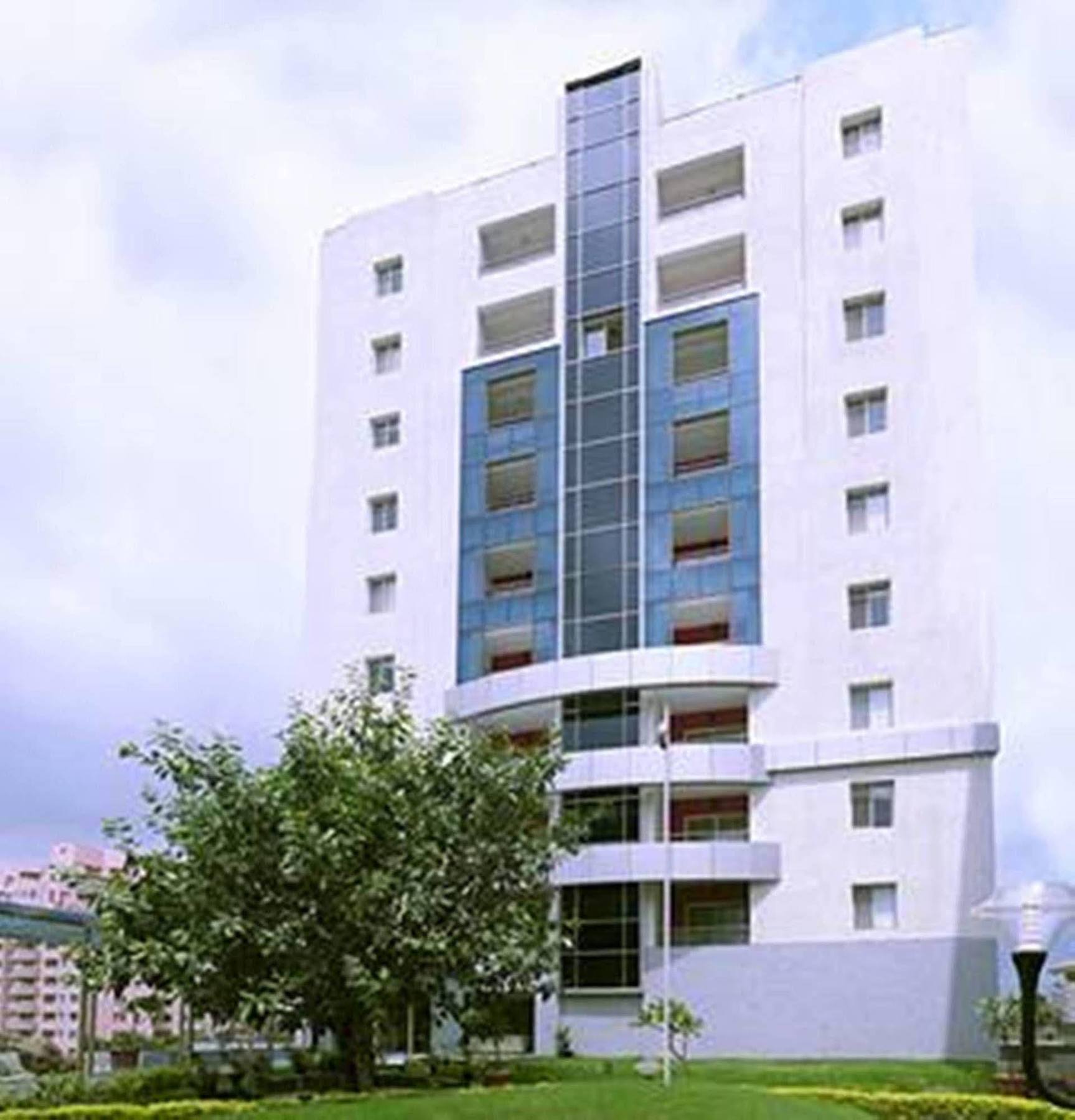 Royal Orchid Golden Suites Пуне Екстер'єр фото