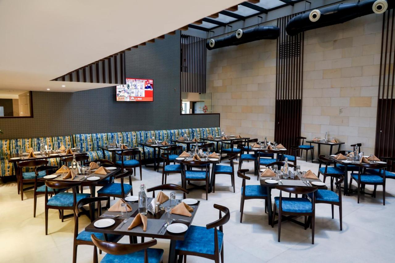 Royal Orchid Golden Suites Пуне Екстер'єр фото